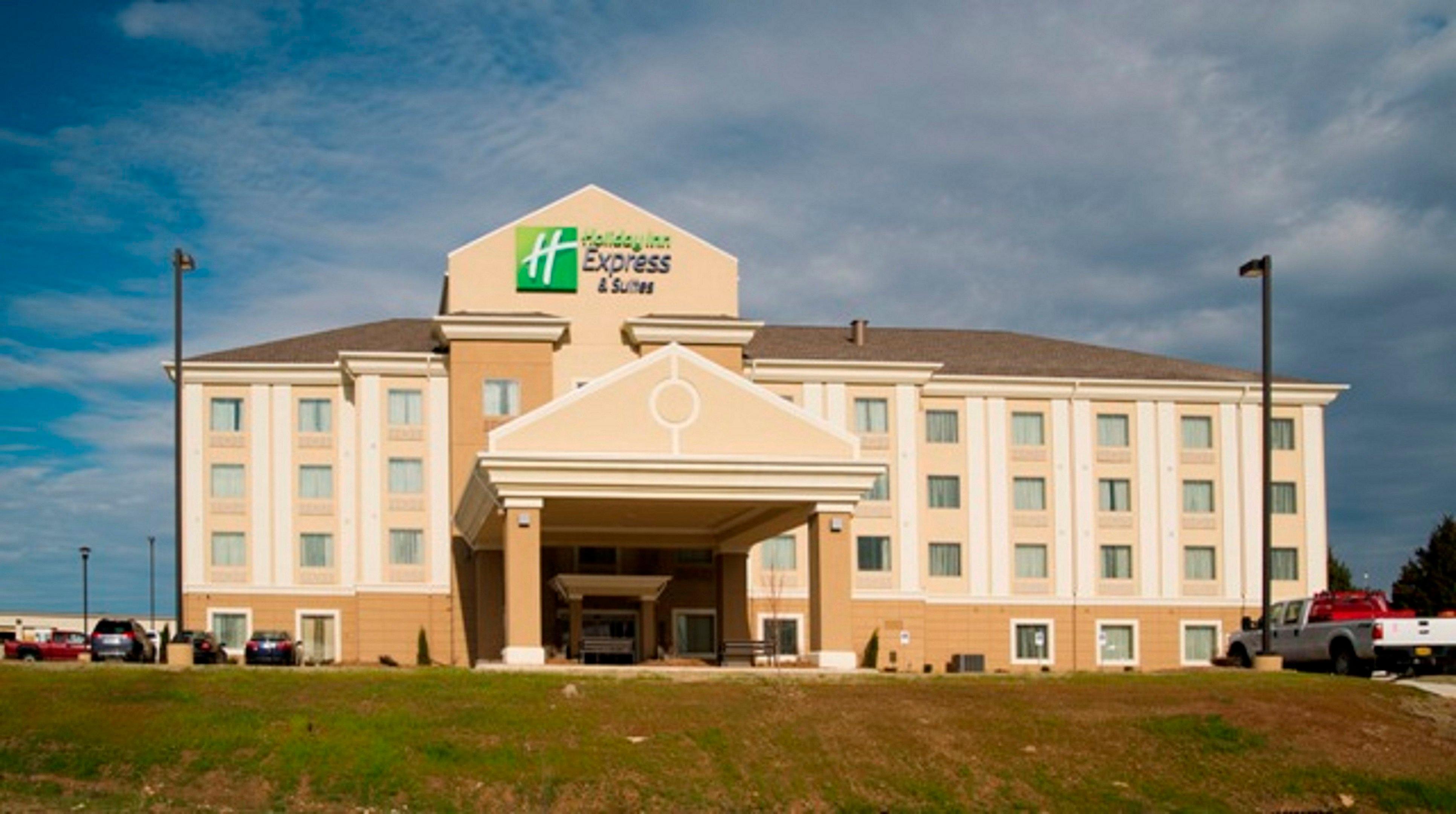 Holiday Inn Express & Suites Morrilton By Ihg Exterior photo