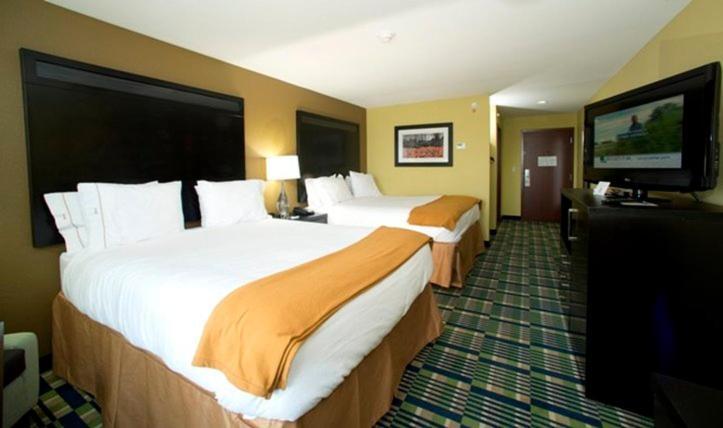 Holiday Inn Express & Suites Morrilton By Ihg Exterior photo